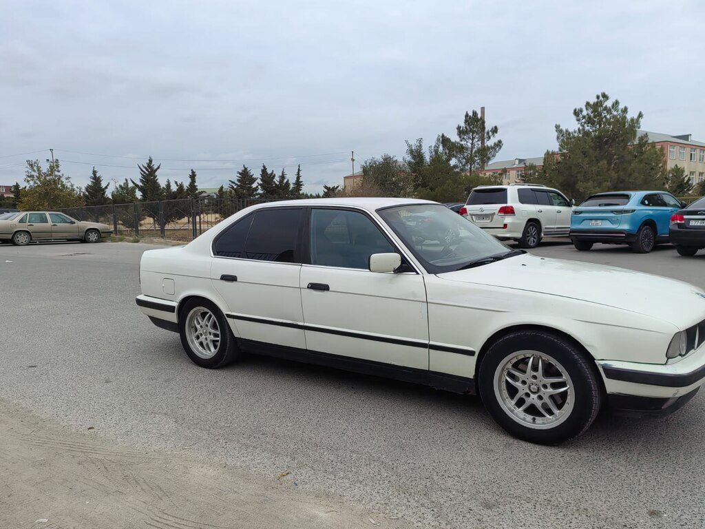 BMW 525, 2.5 L, 1991 il, 980 000 km — Avtomobillər, Bakı (4)
