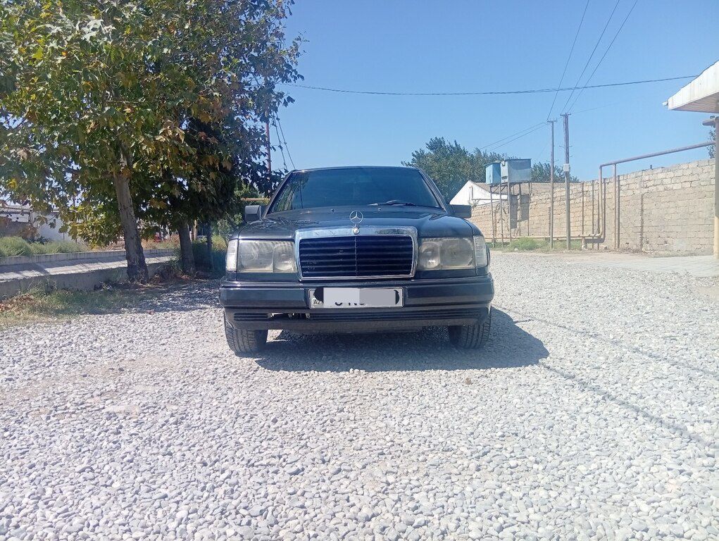 Mercedes E 200, 2.0 L, 1993 il, 599 334 km — Avtomobillər, Bakı (3)