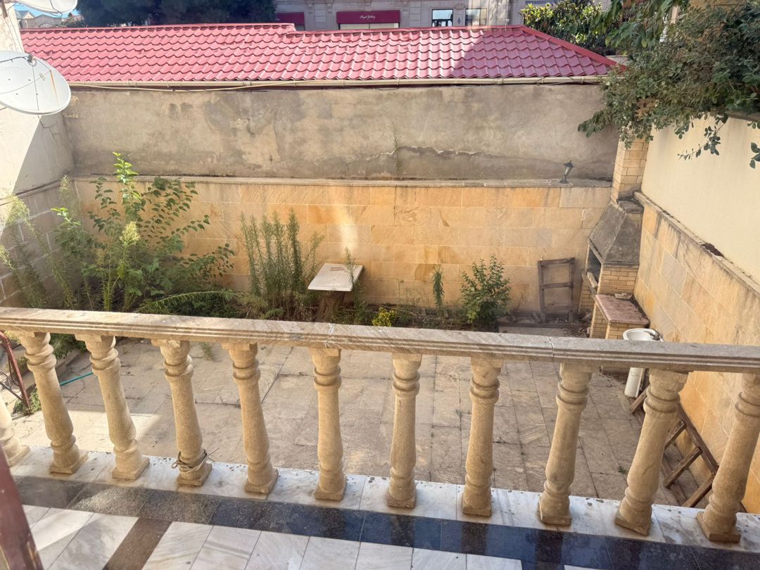 Satılır 8 otaqlı həyət evi/bağ evi 850 m² — Ev, villa, Bakı (2)