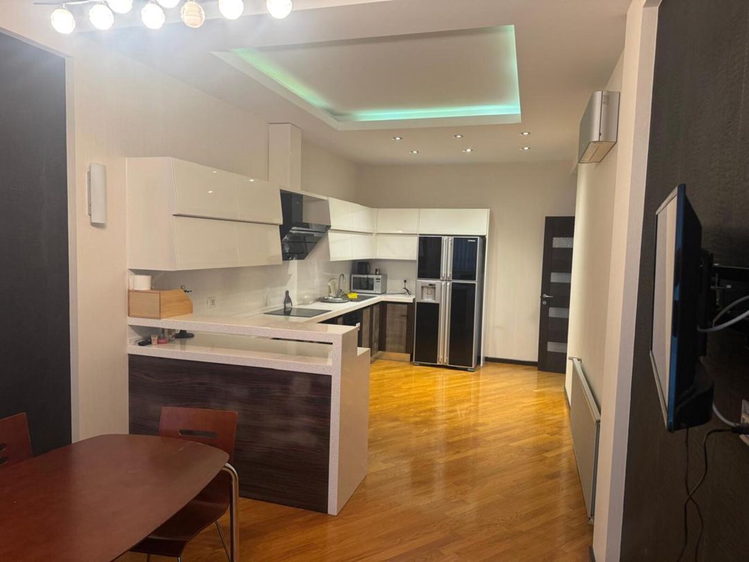 İcarəyə verilir 3 otaqlı yeni tikili 250 m² — Mənzil, Bakı (6)