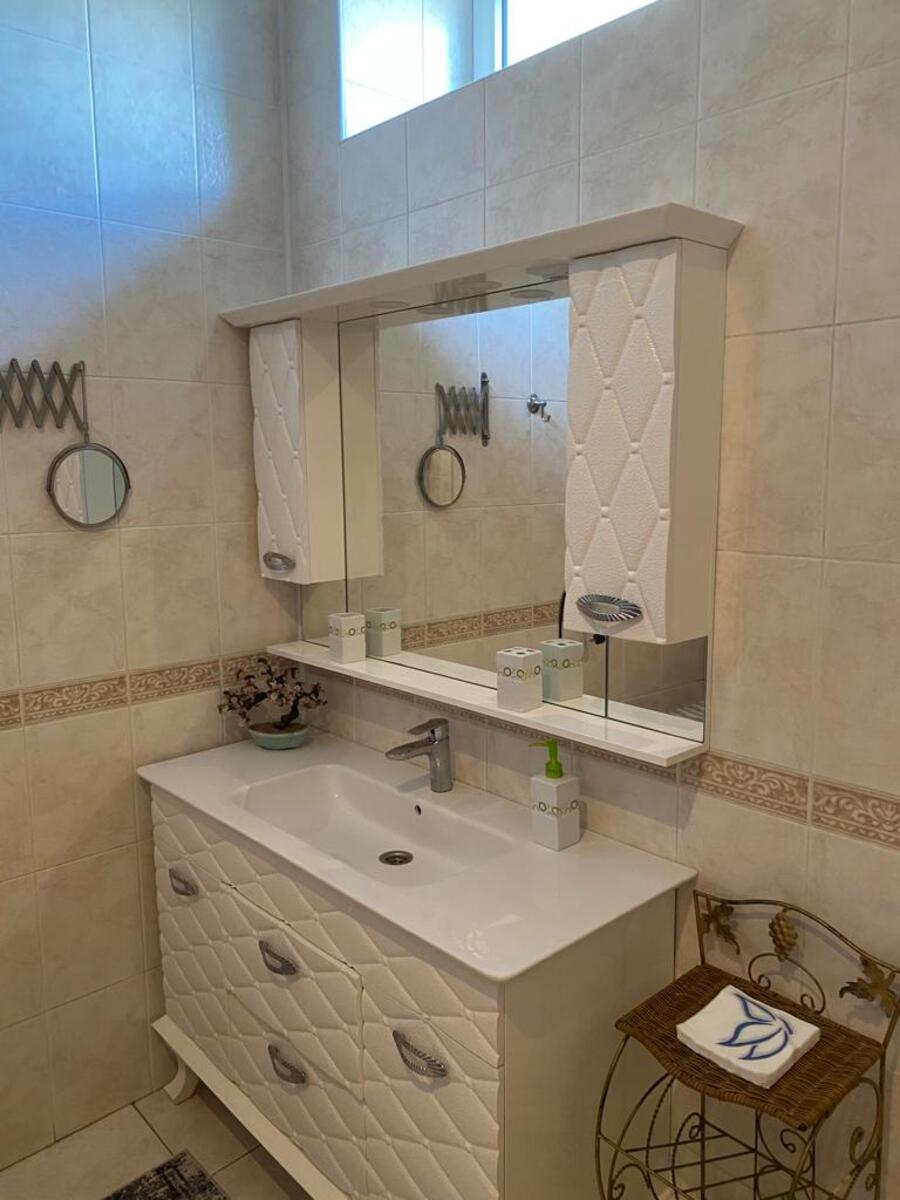 İcarəyə verilir 5 otaqlı köhnə tikili 160 m² — Mənzil, Bakı (9)