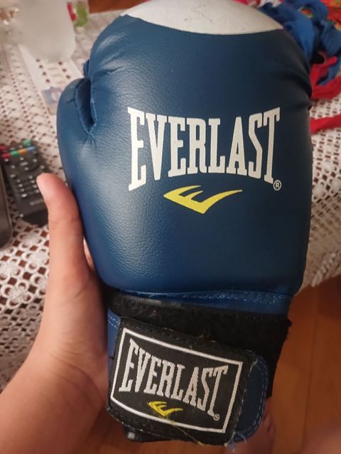 Məhsul: Everlast boks əlcəyi + Venum bintləri dəsti - Brend və model — Bakı