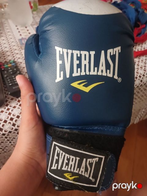 Məhsul: Everlast boks əlcəyi + Venum bintləri dəsti - Brend və model — Bakı