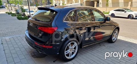Audi Q5 Tfsı quattro – qara rəng, geniş və komfortlu premium — Bakı
