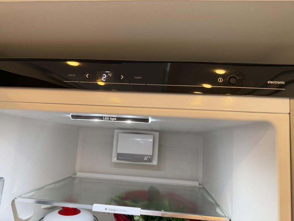Bosch tək qapılı soyuducu (Inox) - Marka/model: Bosch, paslanmaz — Soyuducular, Bakı (5)