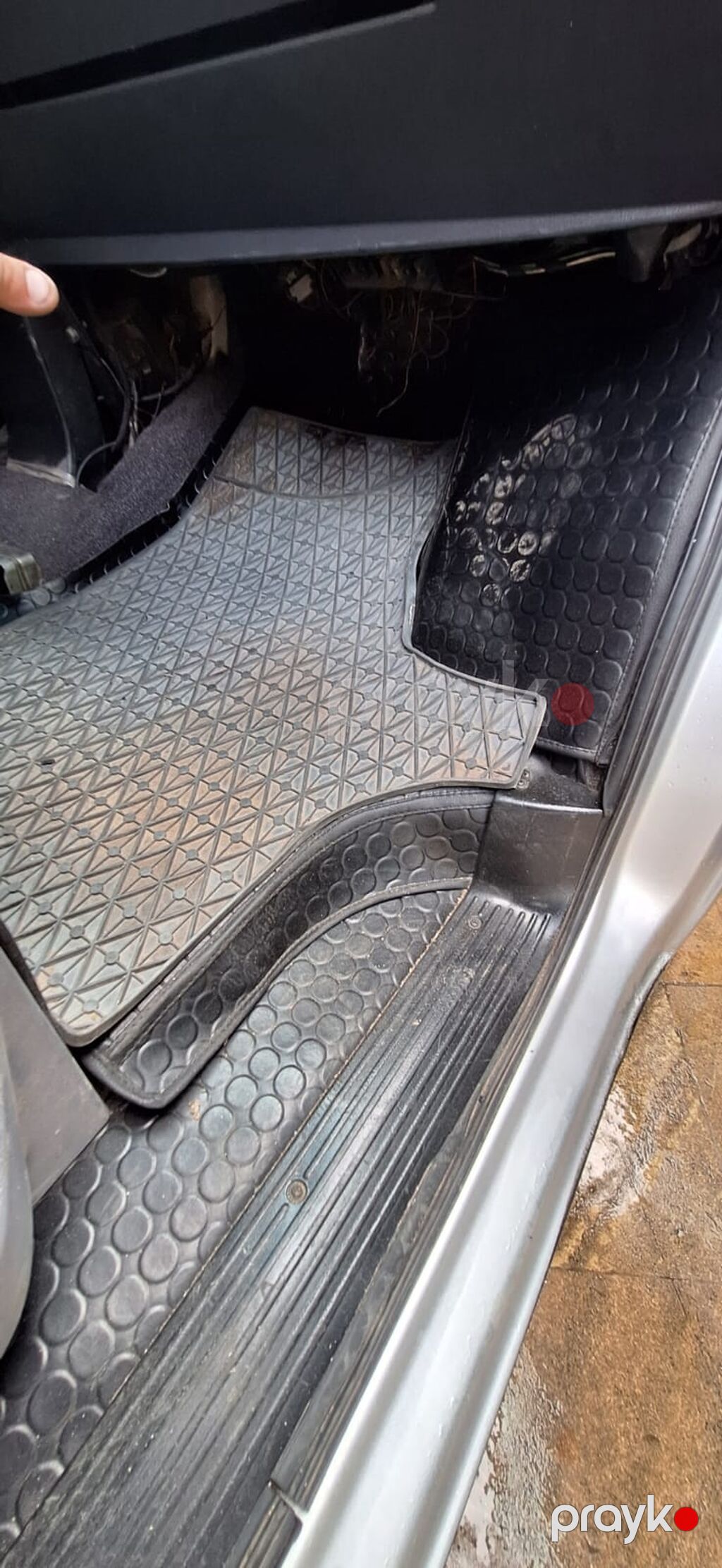 Mercedes-Benz Vito minivan Xüsusiyyətlər: - Kuzov: gümüşü rəng, 5 — Avtomobillər, Masazır (3)