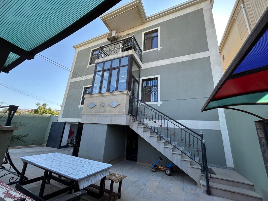 Satılır 5 otaqlı həyət evi/bağ evi 250 m² — Ev, villa, Bakı