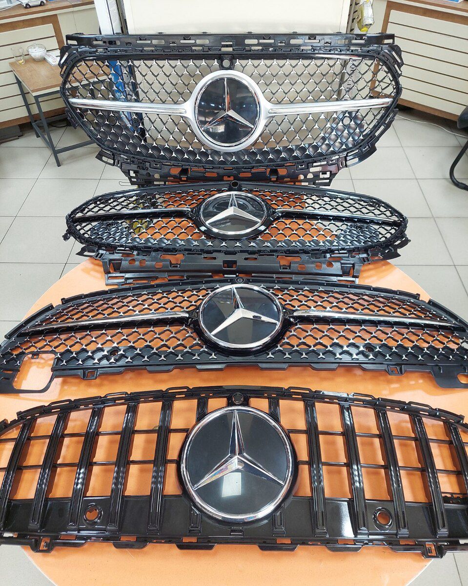 Mercedes E 214 Radiator barmaqlığı — Ehtiyat hissələri və aksesuarlar, Bakı (7)