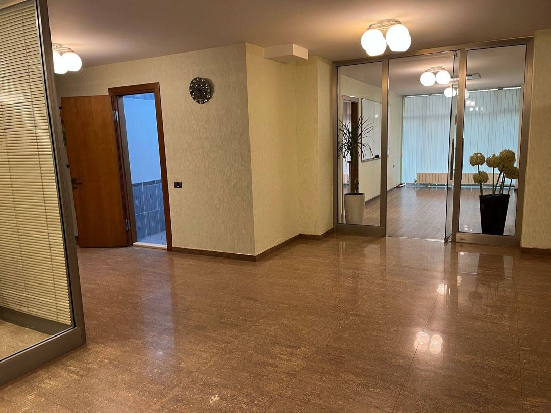 İcarəyə verilir 6 otaqlı ofis 220 m² — Ofis, Bakı (4)