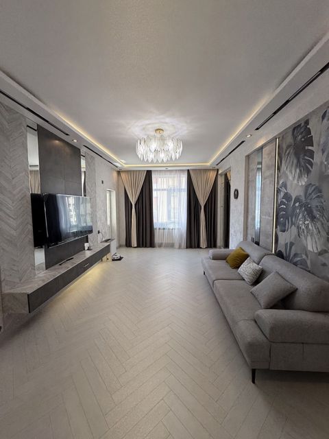 Satılır 3 otaqlı yeni tikili 125 m² — Bakı