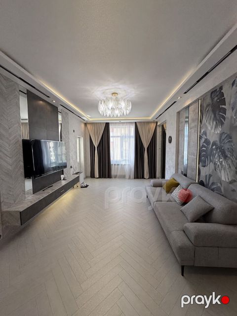 Satılır 3 otaqlı yeni tikili 125 m²