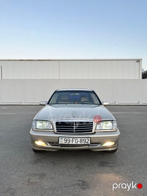 Mercedes C 220, 2.2 L, 1999 il, 345 000 km