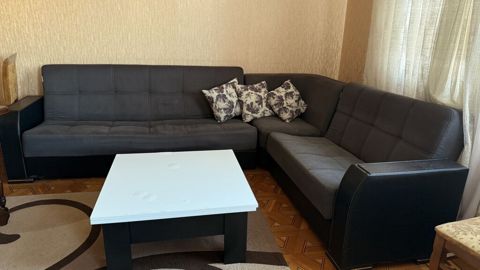 L formalı künc divan dəsti - Rəng: tünd boz/qaraya yaxın tonlar, qara — Bakı