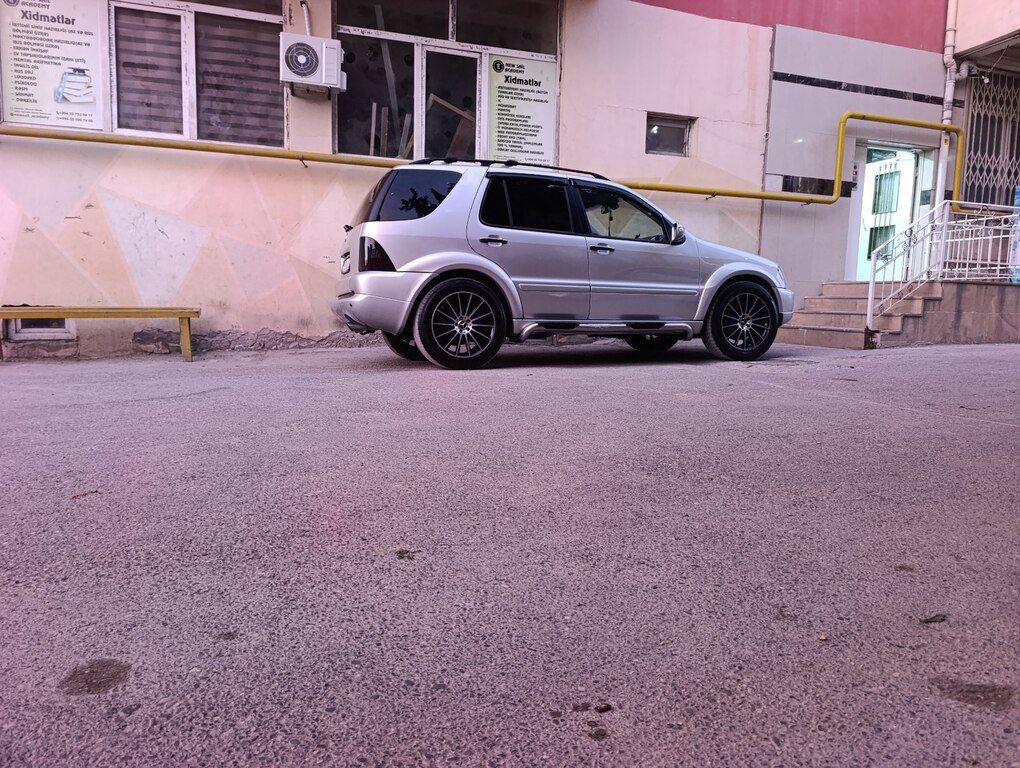 Mercedes ML 400 4MATIC, 4.0 L, 2003 il, 400 000 km — Avtomobillər, Bakı (4)