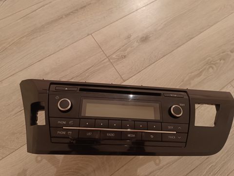 Toyota Corolla 2014 maqnitolası — Bakı