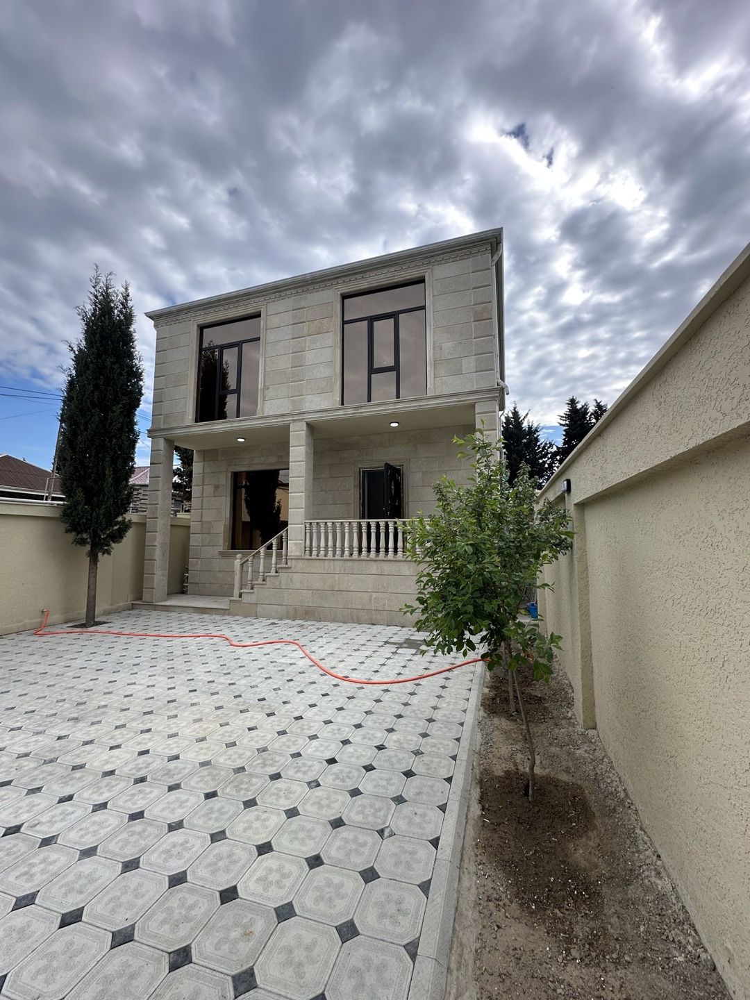 Satılır 5 otaqlı həyət evi/bağ evi 200 m² — Ev, villa, Bakı (2)