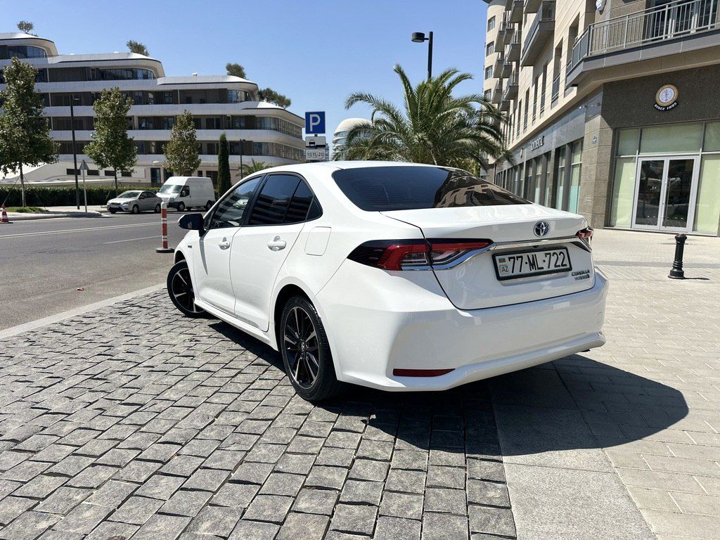 Toyota Corolla, 1.8 L, 0.85 kWh, 2024 il, 62 000 km — Avtomobillər, Bakı (7)