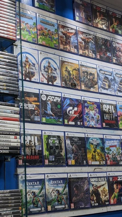 "PS4, PS5" oyunları — Bakı