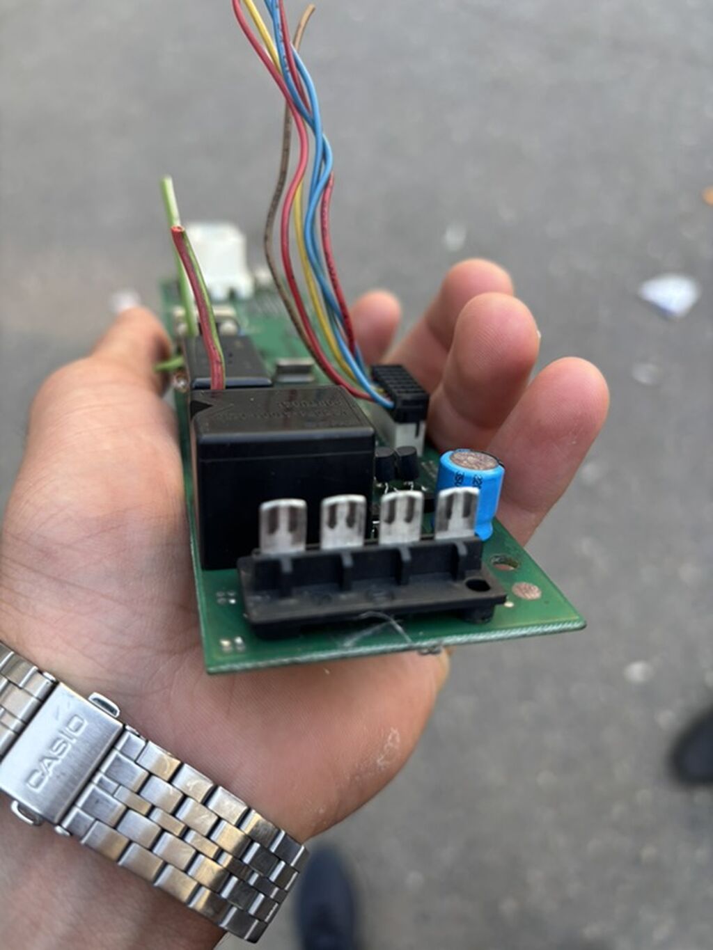 Mercedes w210 dordgoz qapı plisosunun elektron platası üstdən — Studiya və konsert üçün, Bakı (3)