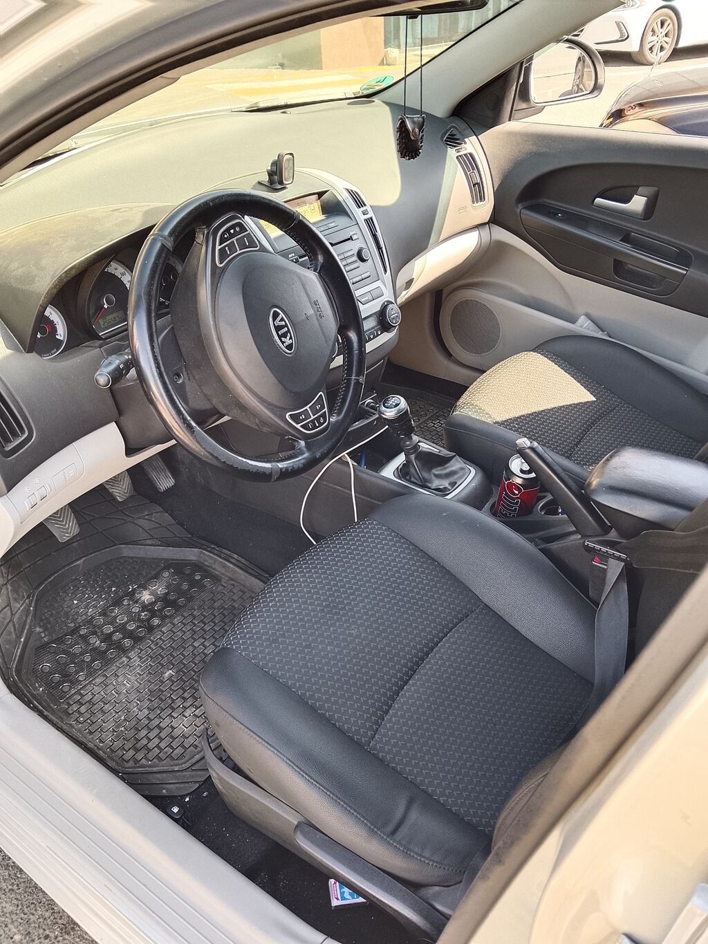 Kia cee’d hatchback - Gümüşü rəngli 5 qapılı kuzov - Önliyədrişli — Avtomobillər, Digah (4)