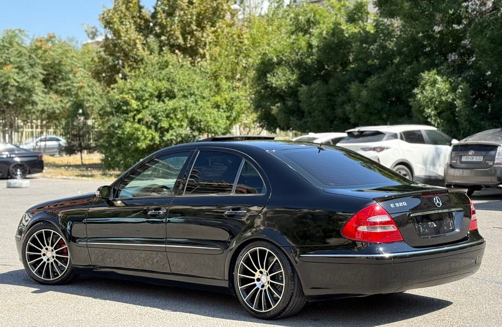 Mercedes E 320, 3.2 L, 2003 il, 346 000 km — Avtomobillər, Bakı (2)