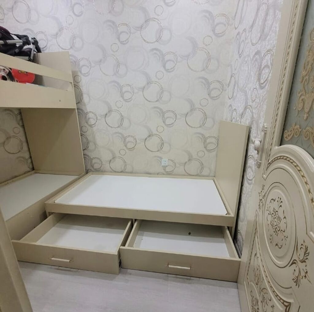 Mebel dəsti – tək nəfərlik çarpayı - Rəng: açıq bej (üst panel ağ) — Yataqlar, Bakı