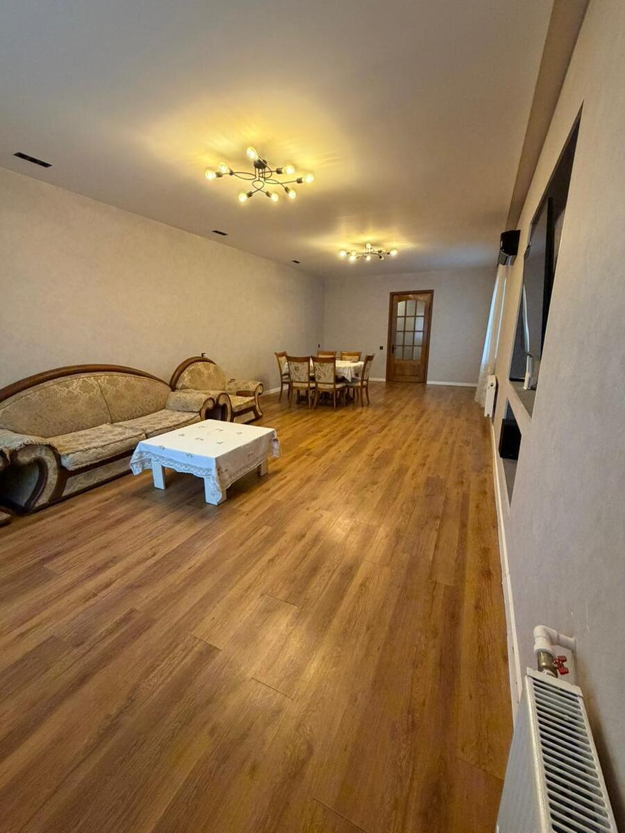 Satılır 5 otaqlı həyət evi/bağ evi 250 m² — Ev, villa, Bakı (2)