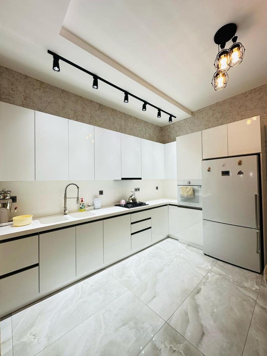 İcarəyə verilir 4 otaqlı həyət evi/bağ evi 200 m² — Ev, villa, Bakı (7)