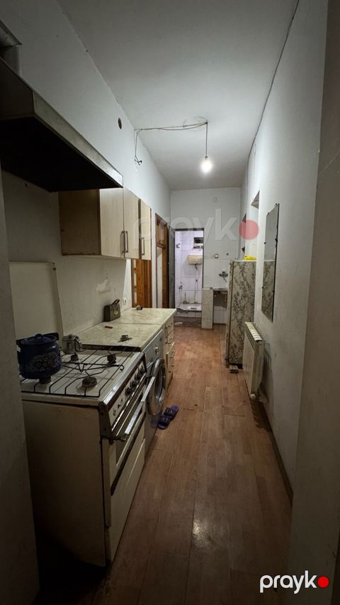 Həyət evi kirayə verilir, İnşaatçılar m