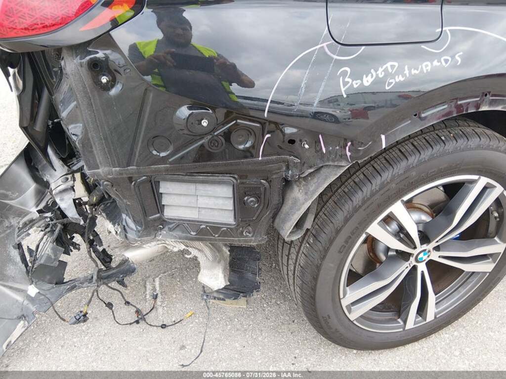 BMW X7, 3.0 L, 2025 il, 26 986 km — Avtomobillər (10)