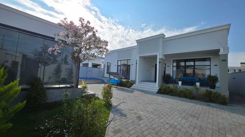 Satılır 4 otaqlı həyət evi/bağ evi 200 m² — Bakı