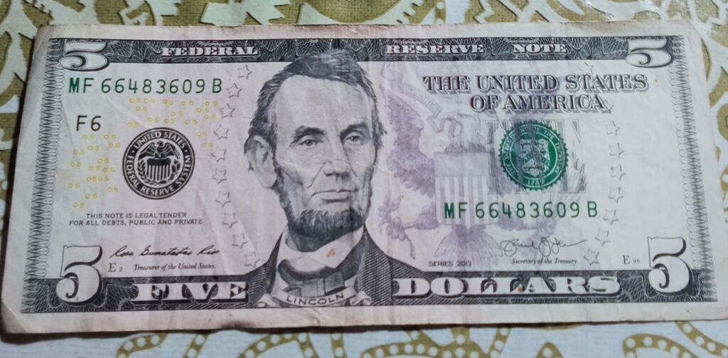 ABŞ 5 dollar banknotu fikri ciddi olan wexsler elaqe saxlasin — Sikkələr, Bakı