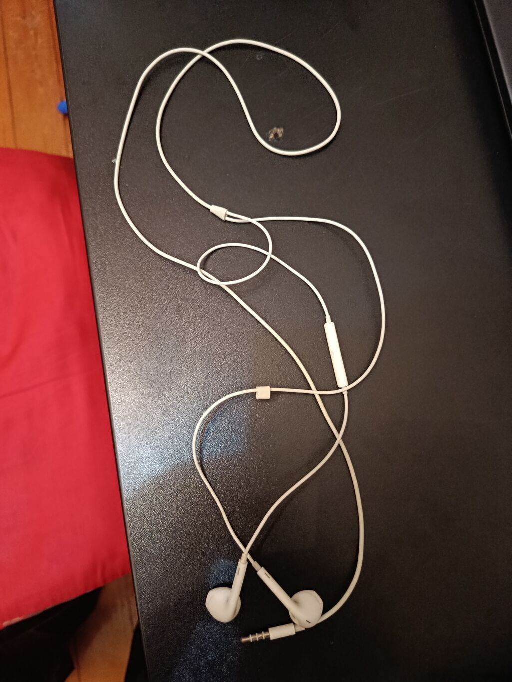 Ağ naqilli qulaqcıq, 3.5 mm AUX jacklı model. Xüsusiyyətlər: - 3.5 mm — Qulaqcıqlar, Bakı (2)