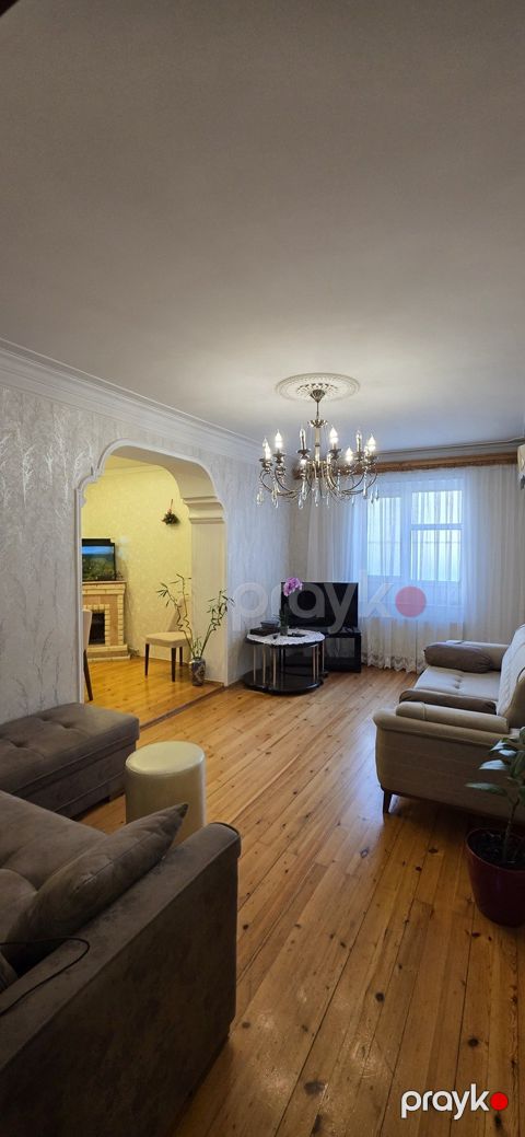 Satılır 3 otaqlı köhnə tikili 85 m²