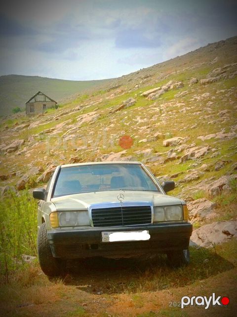 Mercedes 190, 2.0 L, 1990 il, 912 233 km