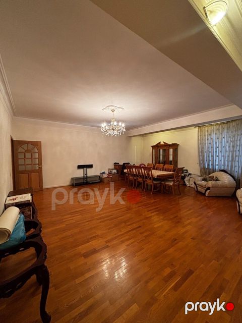 Satılır 4 otaqlı yeni tikili 170 m²