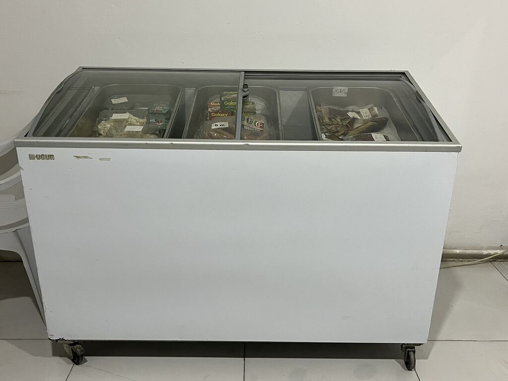 Şüşəli dondurucu, Uğur — Dondurma kamera, Bakı (2)