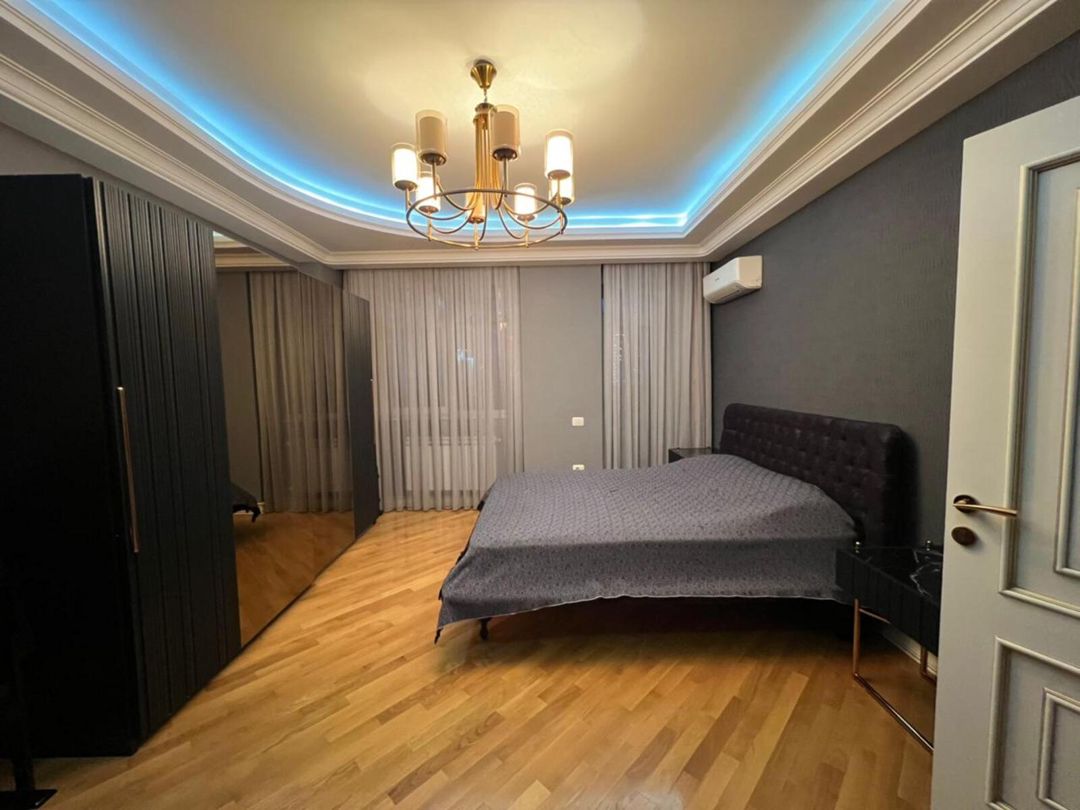 Satılır 4 otaqlı yeni tikili 207 m² — Mənzil, Bakı (5)