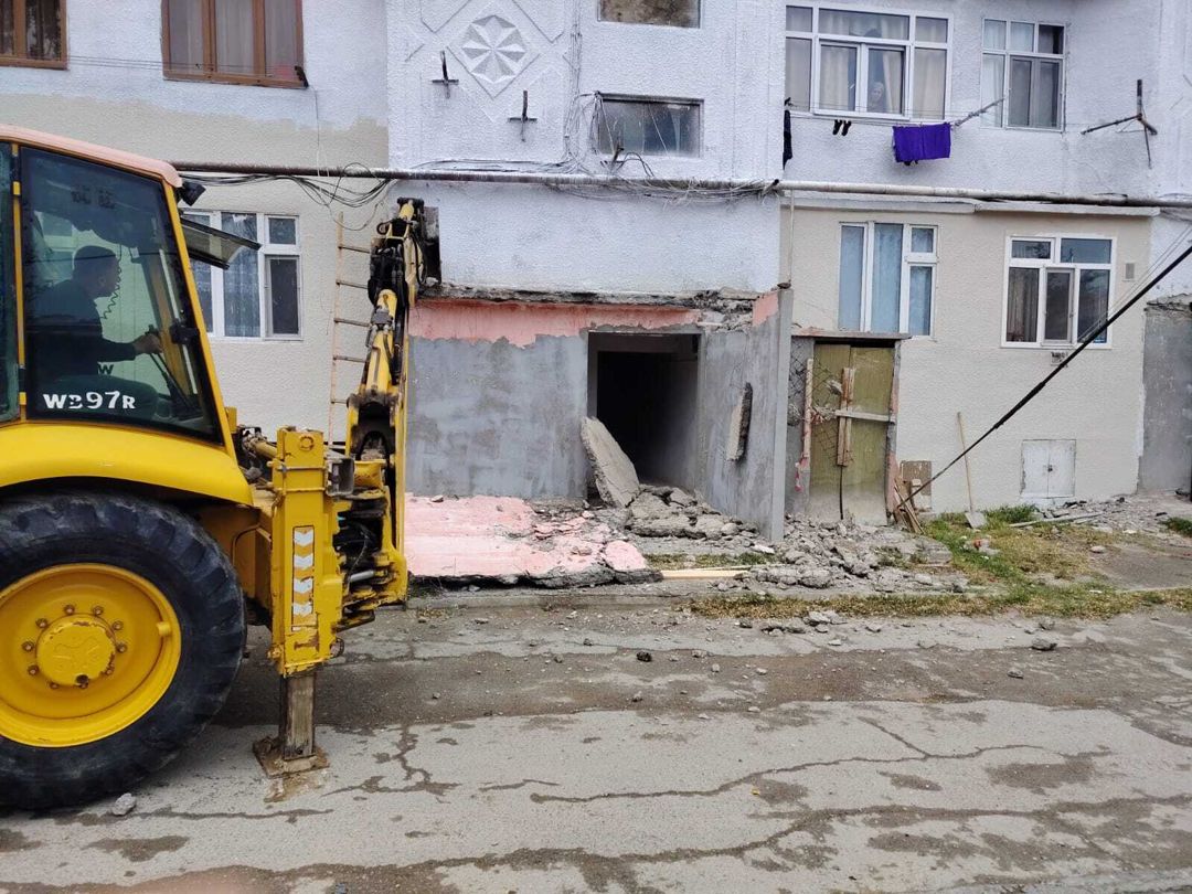 Tikinti texnikası Komatsu, 2002 il — İnşaat texnikası, Bakı (9)