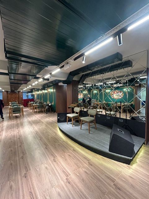 Satılır obyekt 550 m² — Bakı