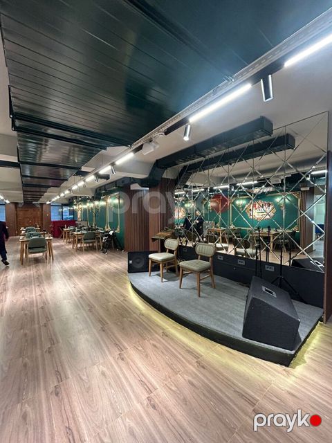 Satılır obyekt 550 m²