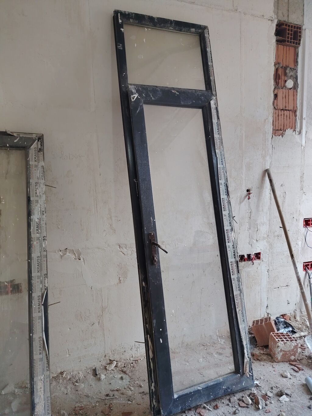 Şüşəli plastik/alüminium qapı-pəncərə dəsti - 2 ədəd element: biri — Pəncərələr, qapılar, balkonlar, Bakı (2)