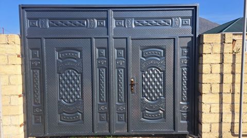 Metalkapı və darvaza istehsalı – dekorativ döymə elementli modellər — Qəbələ