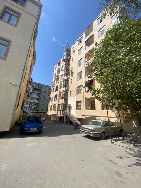Satılır 3 otaqlı yeni tikili 120 m² — Bakı