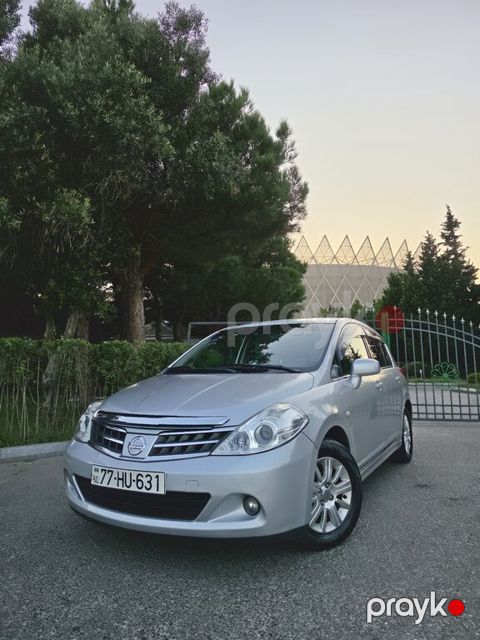 Nissan Tiida, 1.5 L, 2011 il, 98 000 km
