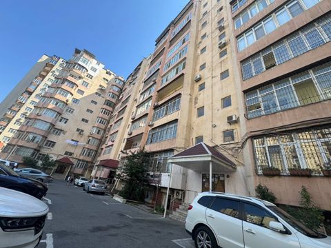 Satılır 4 otaqlı yeni tikili 224 m² — Bakı