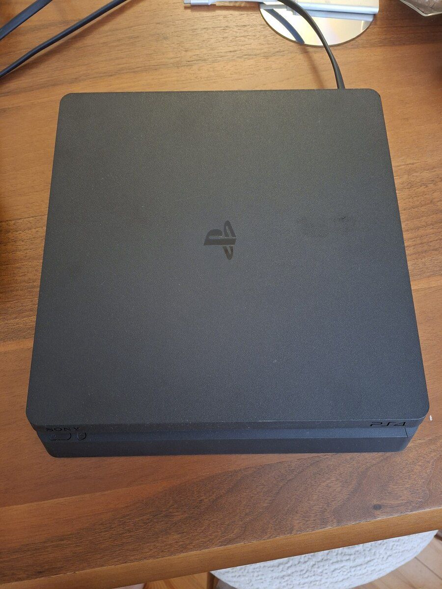Sony Playstation 4 Slim 1TB — Oyunlar, konsollər və proqramlar, Bakı