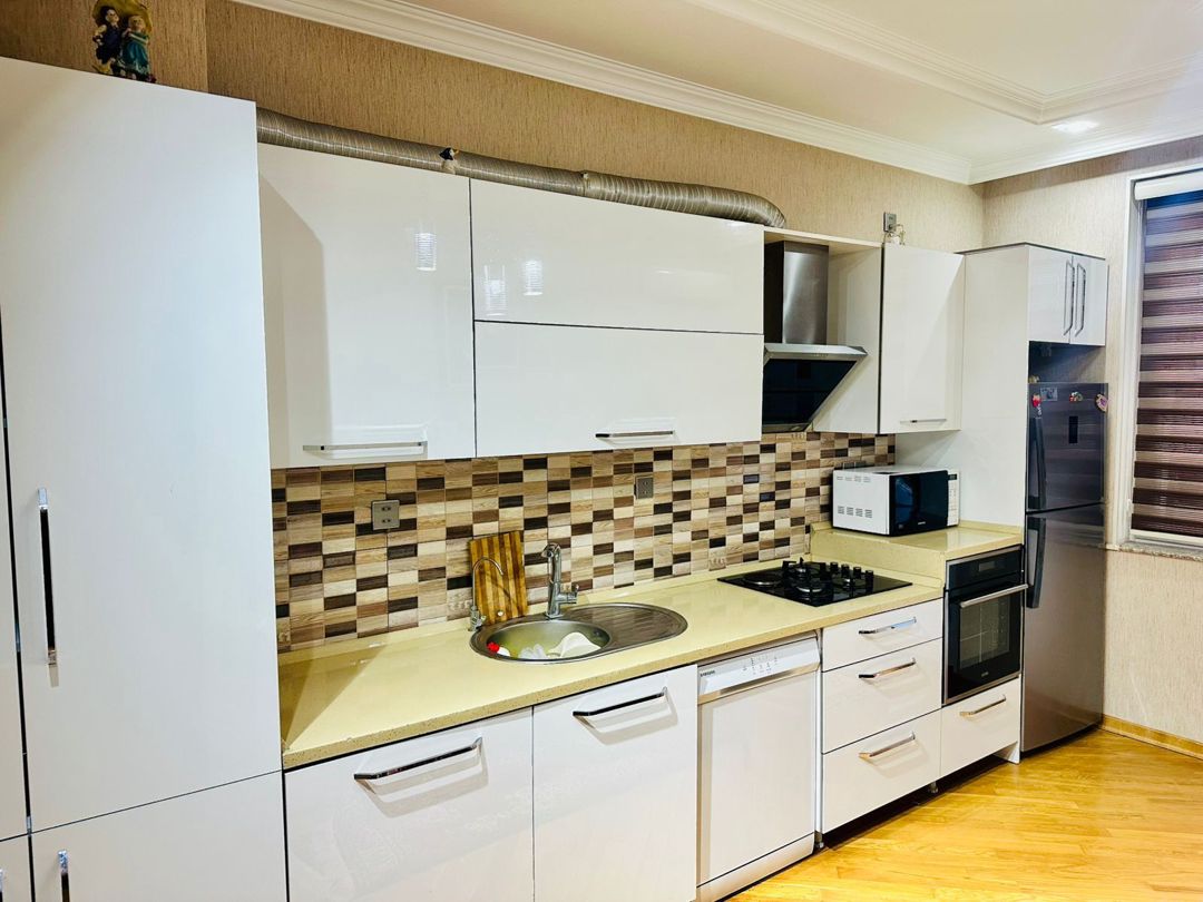 İcarəyə verilir 3 otaqlı yeni tikili 110 m² — Mənzil, Bakı (9)