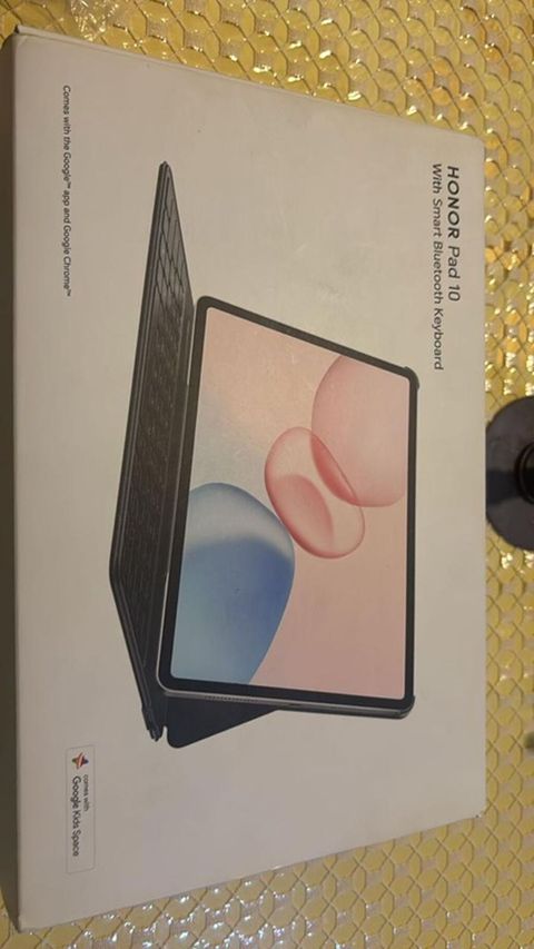 Honor Pad 10 – Smart Bluetooth Keyboard ilə Xüsusiyyətlər: - Model — Qobu