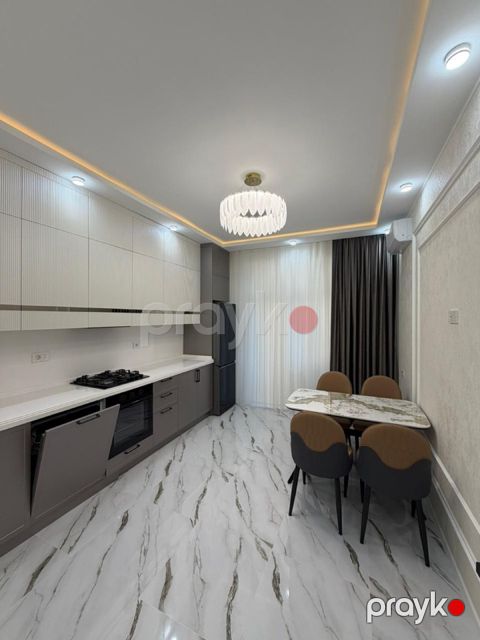 2-otaqlı yeni tikili, İçərişəhər m., 85 m²